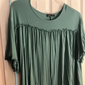 Super cute and comfy top